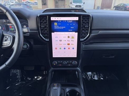 Certified 2024 Ford Ranger Lariat w/ Trailer Tow Package image 2