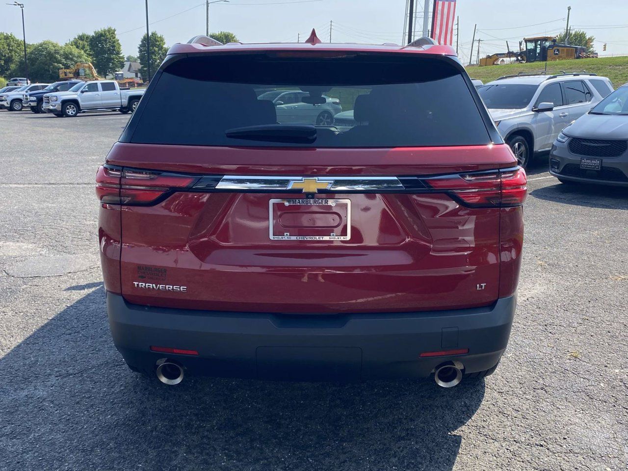 Used 2023 Chevrolet Traverse LT FWD image 5