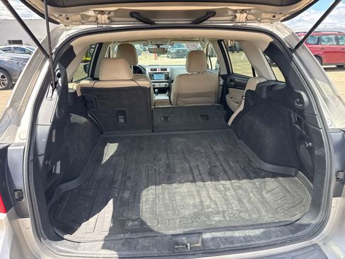 Used 2017 Subaru Outback 2.5i Limited AWD/4WD image 14