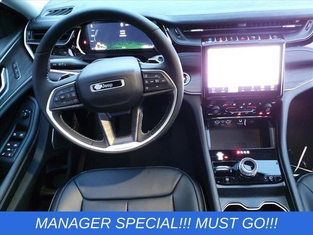 Used 2024 Jeep Grand Cherokee Limited 4xe w/ Luxury Tech Group II AWD/4WD image 15