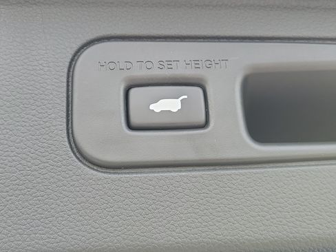 Certified 2023 Honda Pilot TrailSport image 7