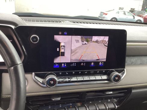 Used 2024 Chevrolet Colorado ZR2 w/ ZR2 Convenience Package III image 35