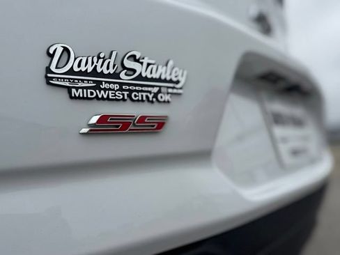 Used 2020 Chevrolet Camaro SS RWD image 7