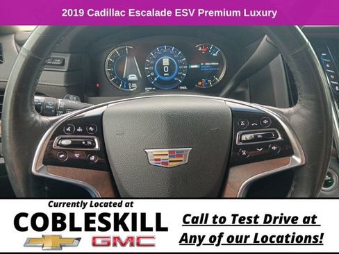 Used 2019 Cadillac Escalade ESV Premium Luxury AWD/4WD image 24
