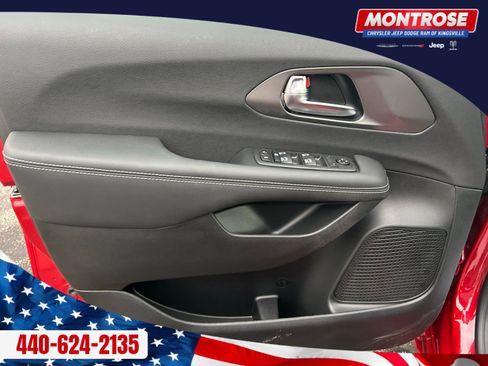 New 2026 Chrysler Voyager LX image 9