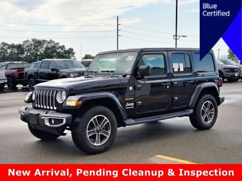 Used 2023 Jeep Wrangler Unlimited Sahara w/ Cold Weather Group AWD/4WD image 1