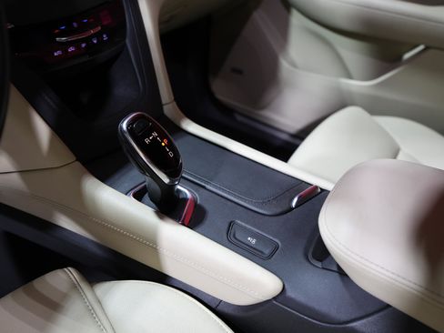 Used 2019 Cadillac XT5 FWD image 20