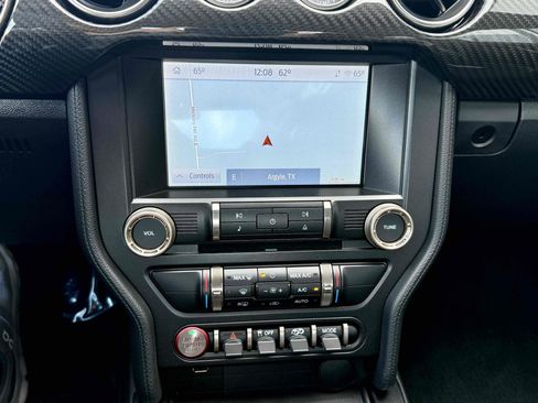 Used 2021 Ford Mustang Shelby GT500 w/ Carbon Fiber Track Pack image 46