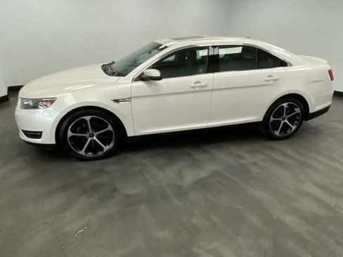 Used 2015 Ford Taurus SEL w/ Equipment Group 201A FWD image 4