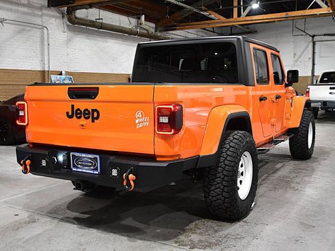 Used 2025 Jeep Gladiator Sport AWD/4WD image 11