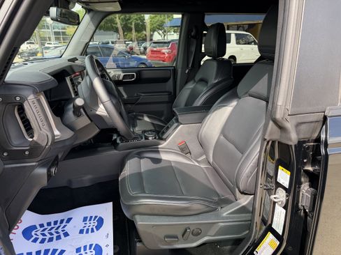 Used 2025 Ford Bronco Outer Banks image 14
