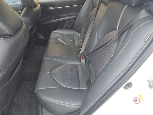 Used 2018 Toyota Camry XSE image 14