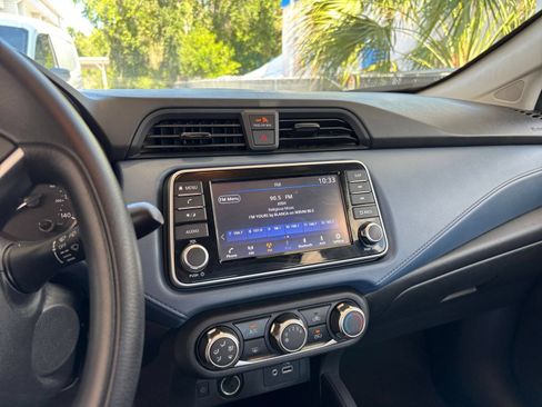 Used 2025 Nissan Versa SV FWD image 17