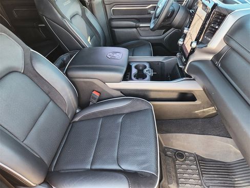 Used 2025 RAM 1500 Laramie w/ Laramie Southwest Edition image 15