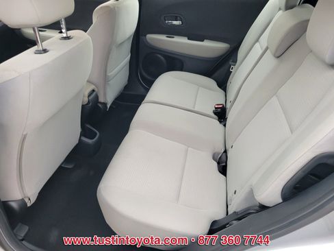Used 2020 Honda HR-V LX image 11