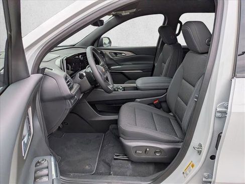 New 2026 Chevrolet Traverse LT w/ Driver Confidence Package AWD/4WD image 15