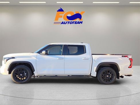 New 2026 Toyota Tundra SR5 image 2