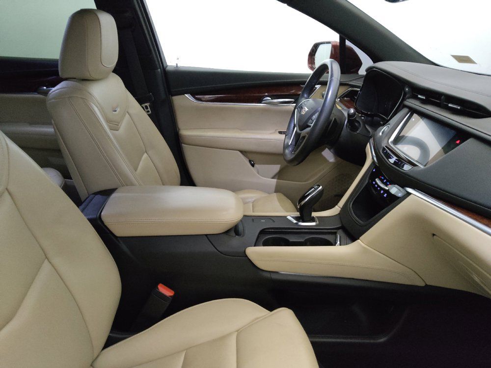 Used 2018 Cadillac XT5 Luxury w/ Driver Awareness Package FWD image 21