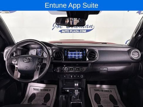 Used 2018 Toyota Tacoma TRD Sport AWD/4WD image 11