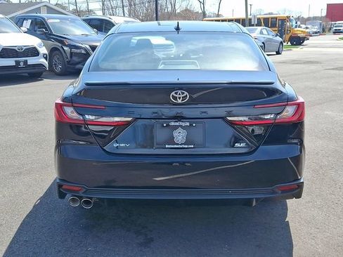 Used 2026 Toyota Camry SE FWD image 6