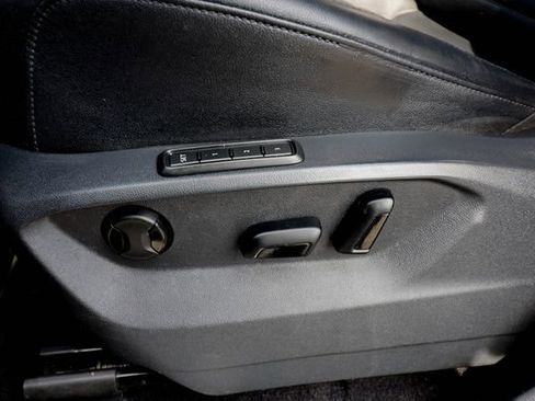 Used 2018 Volkswagen Atlas SEL Premium image 33