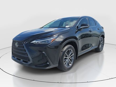Used 2025 Lexus NX 250 FWD w/ Accessory Package (K3) image 4