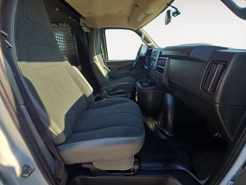 Used 2024 GMC Savana 2500 w/ Driver Convenience Package RWD image 15