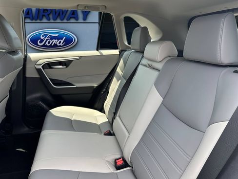 Used 2023 Toyota RAV4 XLE Premium AWD/4WD image 12