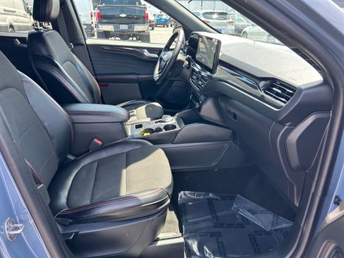 Certified 2024 Ford Escape ST-Line w/ Tech Pack #1 AWD/4WD image 17