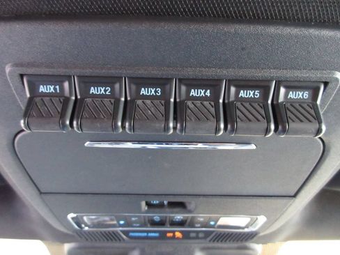 Used 2022 Ford F150 Raptor w/ Equipment Group 801A High AWD/4WD image 23