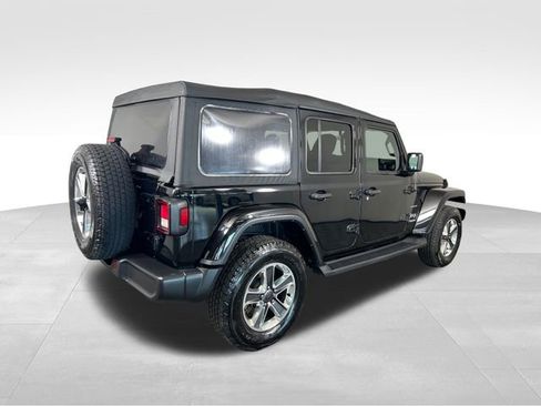 Used 2022 Jeep Wrangler Unlimited Sahara image 7