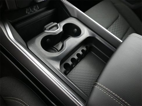 New 2026 RAM 1500 4x4 Crew Cab image 23