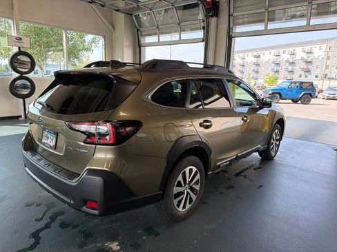 Used 2025 Subaru Outback Premium w/ Popular Package #1A AWD/4WD image 6