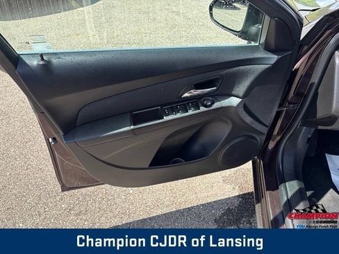 Used 2015 Chevrolet Cruze LT FWD image 12
