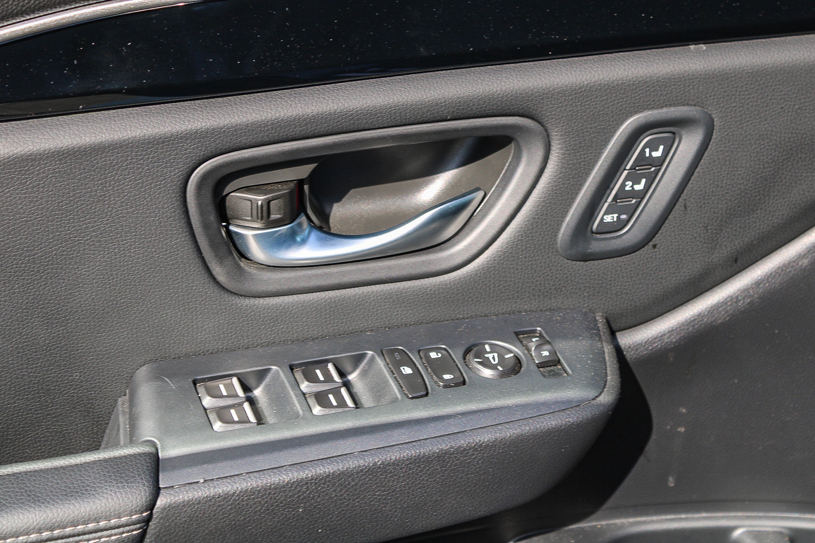Used 2025 Honda Pilot EX-L image 22