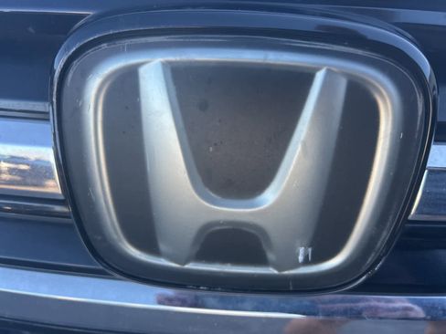 Used 2016 Honda Pilot Touring image 10