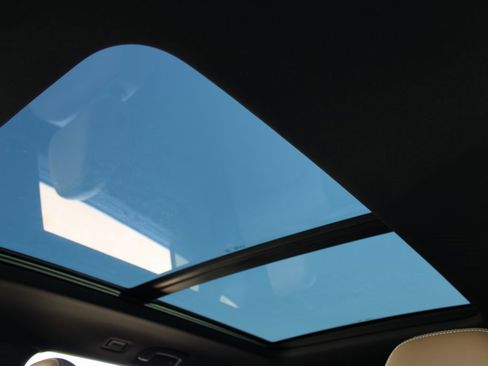 Certified 2024 Volkswagen Atlas Cross Sport SEL R-Line image 19