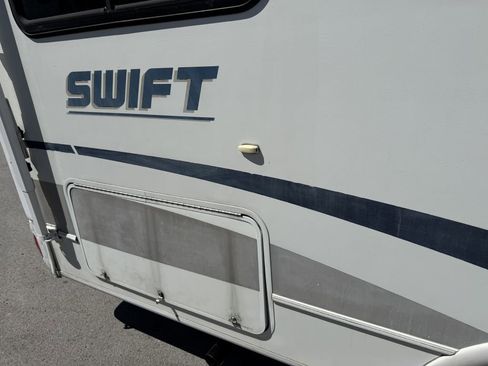 Used 2004 Chevrolet Express 3500 w/ RV Package. Upfitter Option RWD image 16