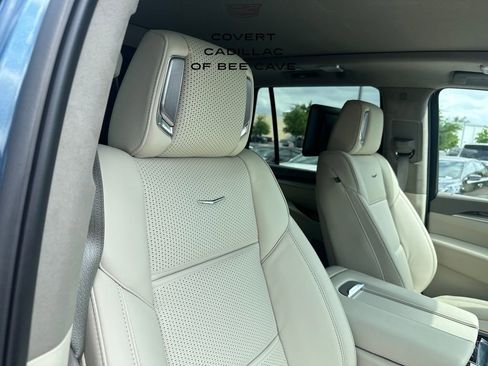 New 2026 Cadillac Escalade Platinum Sport w/ LPO, ONYX Package image 17
