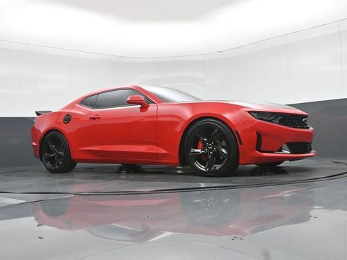 Used 2021 Chevrolet Camaro LT w/ RS Package image 48