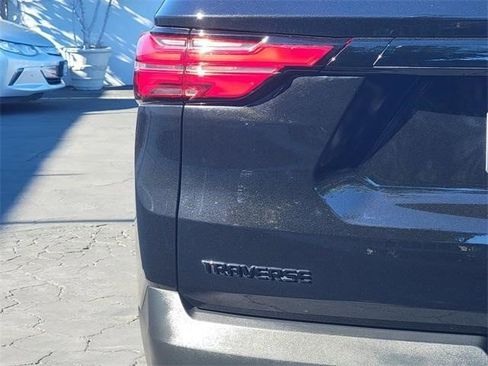 Certified 2023 Chevrolet Traverse LT image 6