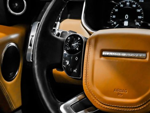 Used 2019 Land Rover Range Rover Long Wheelbase Autobiography image 19