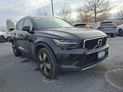 Used 2019 Volvo XC40 T5 Momentum