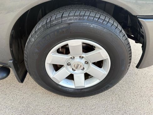 Used 2005 Nissan Titan LE w/ (T01) Tow Pkg RWD image 44
