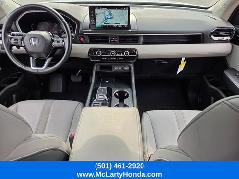 Certified 2025 Honda Pilot Touring image 18