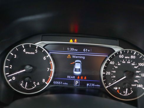 Used 2024 Nissan Altima 2.5 SV FWD image 15