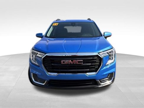 Certified 2024 GMC Terrain SLE w/ Driver Convenience Package AWD/4WD image 8