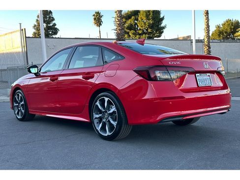 Certified 2025 Honda Civic Sport Touring image 3