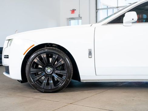 Used 2022 Rolls-Royce Ghost image 9