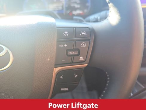 Used 2025 Toyota Crown Signia Limited image 28